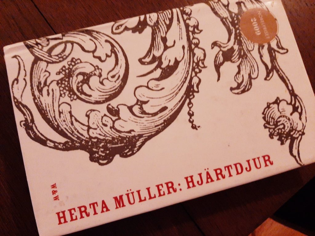 Romanen Hjärtdjur av Herta Müller